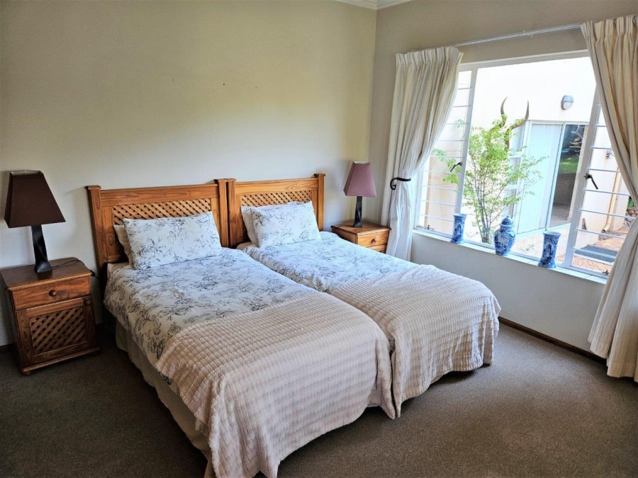 4 Bedroom Property for Sale in Kosmos North West